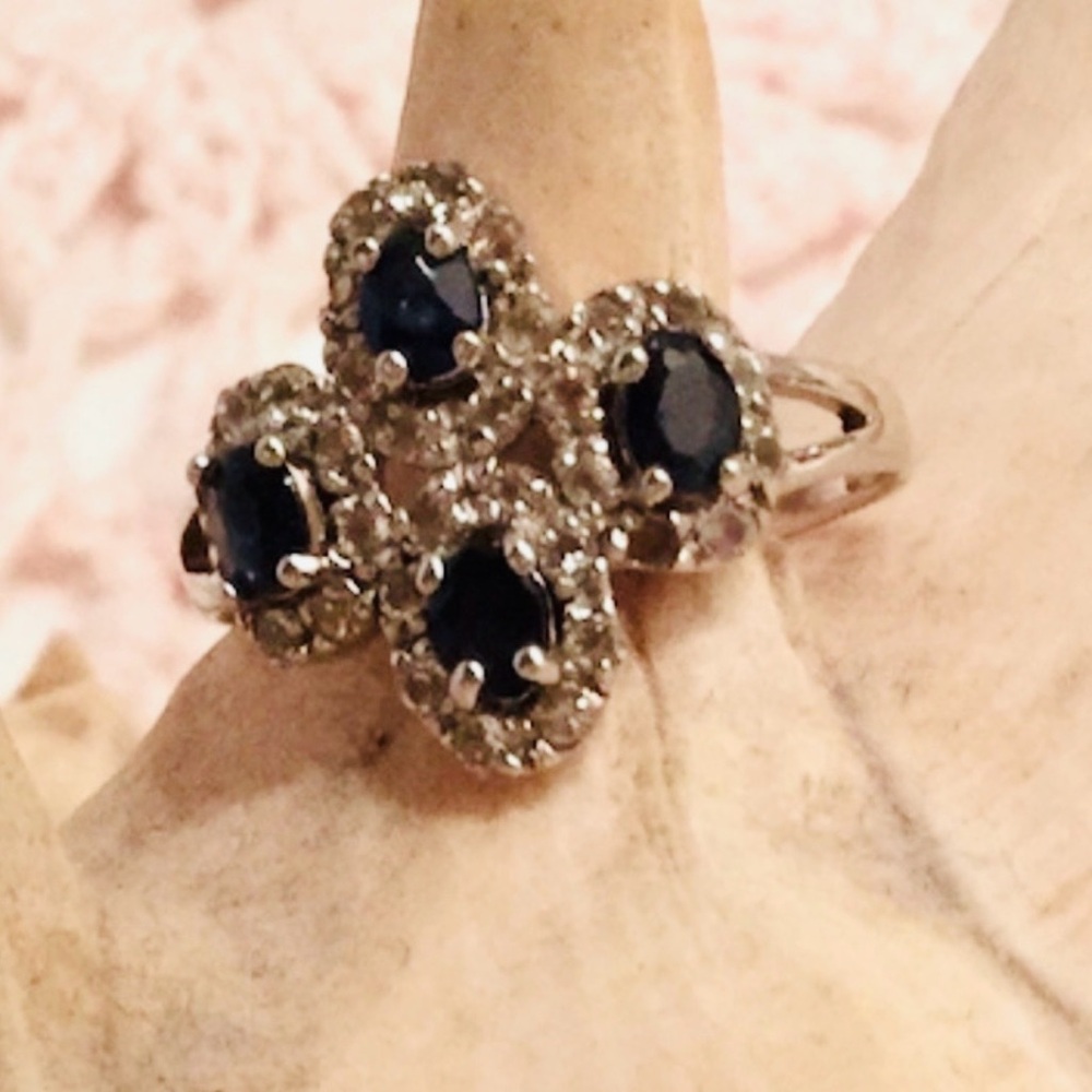 Sterling silver sapphire Ring, Size 8, NWT🎁Boxed